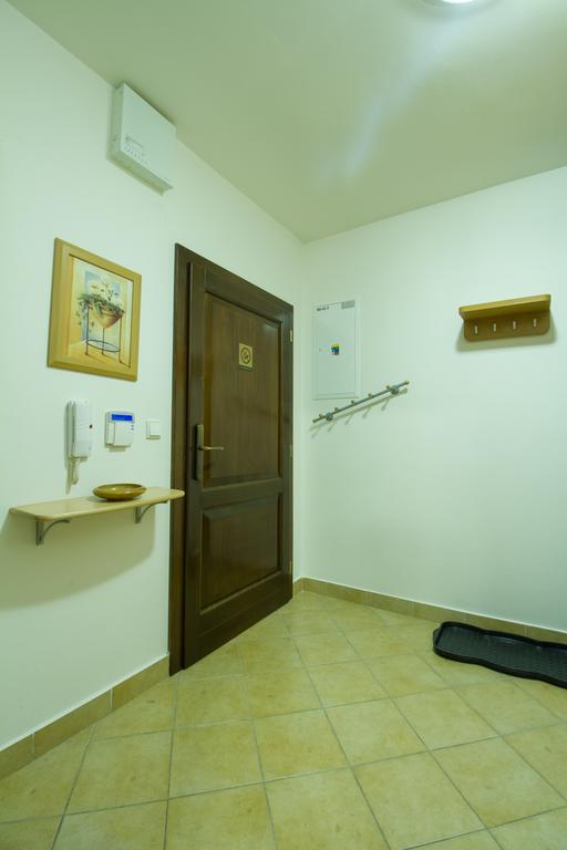 רוז'ומברוק Vila Helena - Apartment Helena 2 מראה חיצוני תמונה