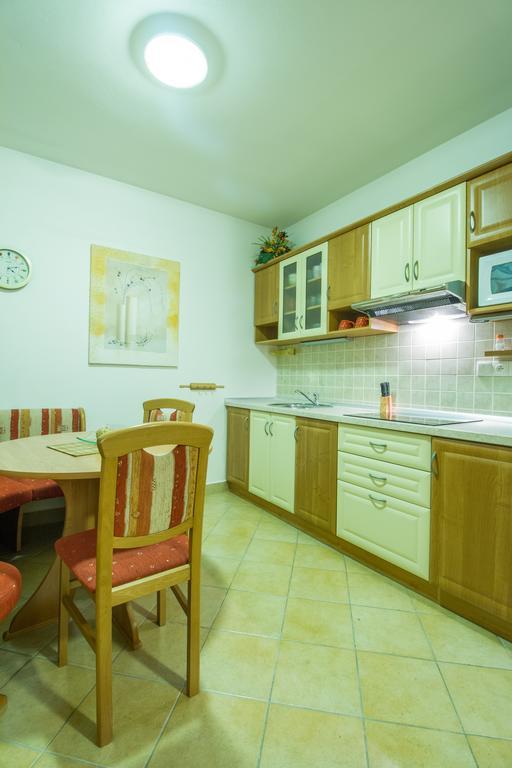 רוז'ומברוק Vila Helena - Apartment Helena 2 מראה חיצוני תמונה