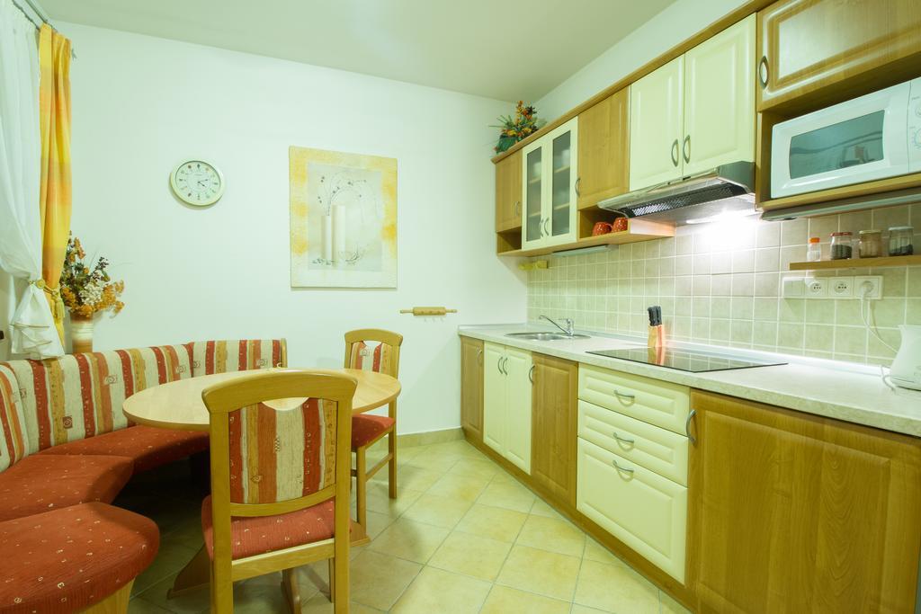 רוז'ומברוק Vila Helena - Apartment Helena 2 חדר תמונה