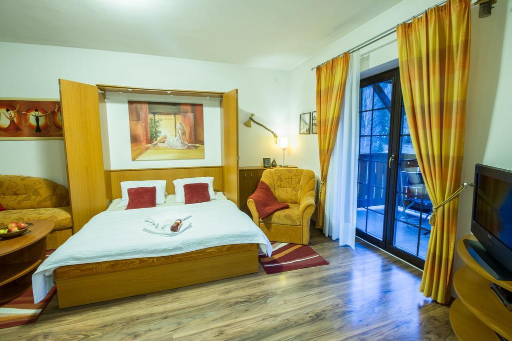 רוז'ומברוק Vila Helena - Apartment Helena 2 מראה חיצוני תמונה