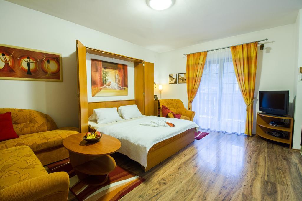 רוז'ומברוק Vila Helena - Apartment Helena 2 מראה חיצוני תמונה