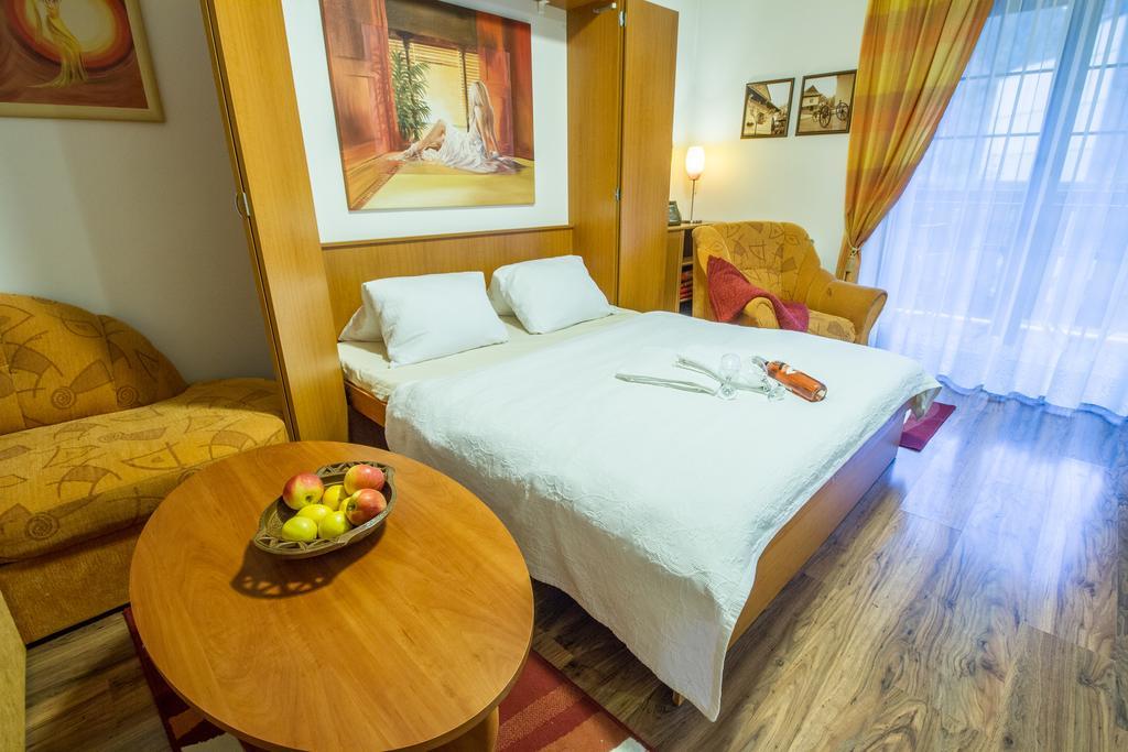 רוז'ומברוק Vila Helena - Apartment Helena 2 חדר תמונה